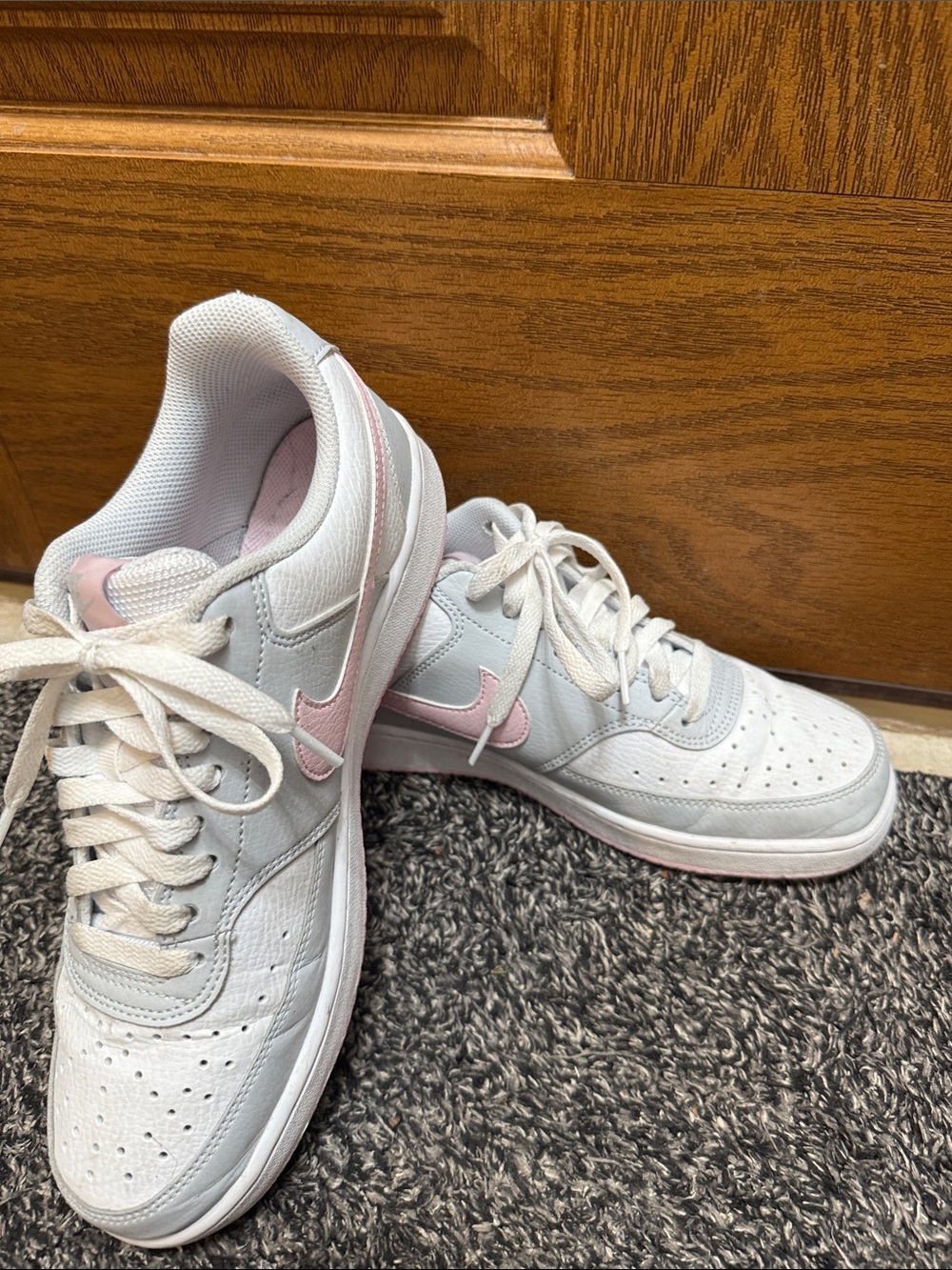Nike White and Light Pink Women's Low-Top Sneakers